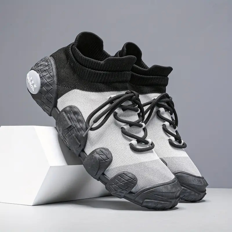 Mingeou Canvas Sneakers